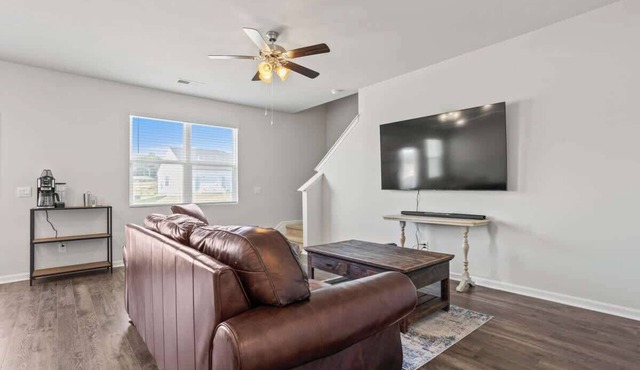 Newly Built Home Ideal for Mid-Term Stays Between Cities