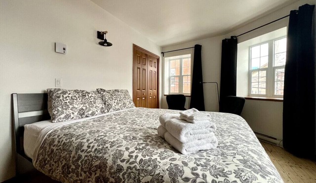 Nice condo with mezzanine floor and terrace.