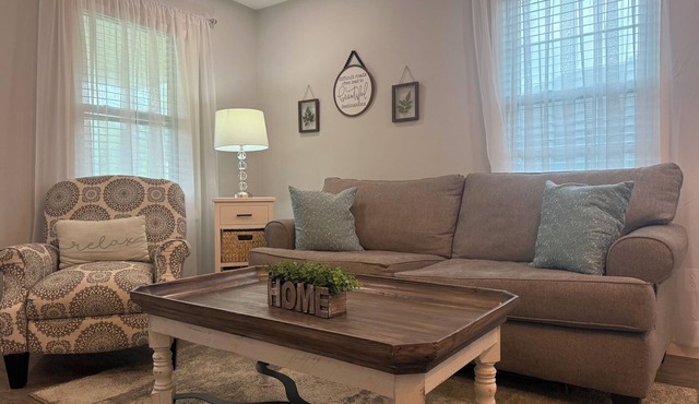 No Cleaning Fee Quiet Stay Near Base & Memphis Fast WiFi