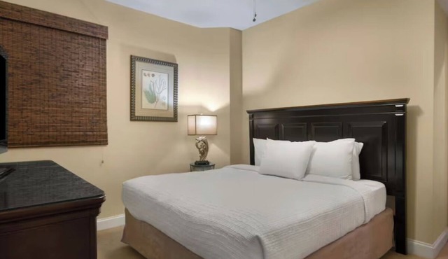 North Myrtle Beach Retreat | Lazy River & Pools | Walk to Shops