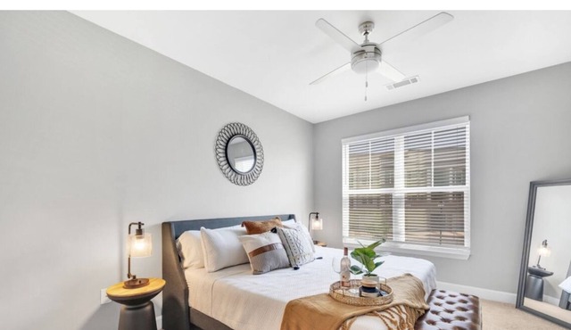 Northlake Gem minutes from Uptown