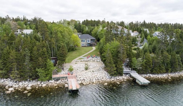 Oceanfront Villa St. Margaret's Bay