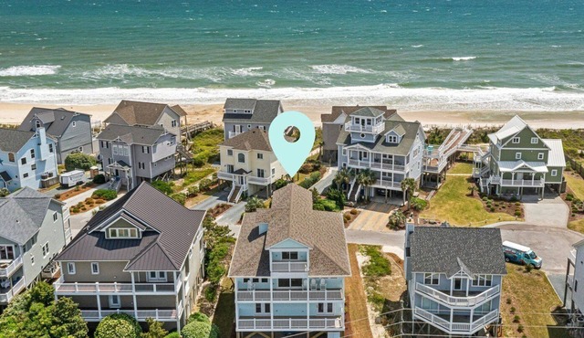 Ocean Sounds: Spacious 7BR oceanview beach house in North Topsail with ocean views!