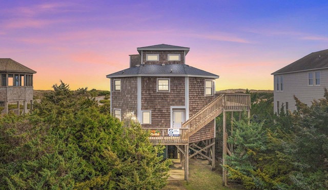 Oceanfront Dog Friendly Home w/Shuffleboard, Smart TV, and Direct Beach Access