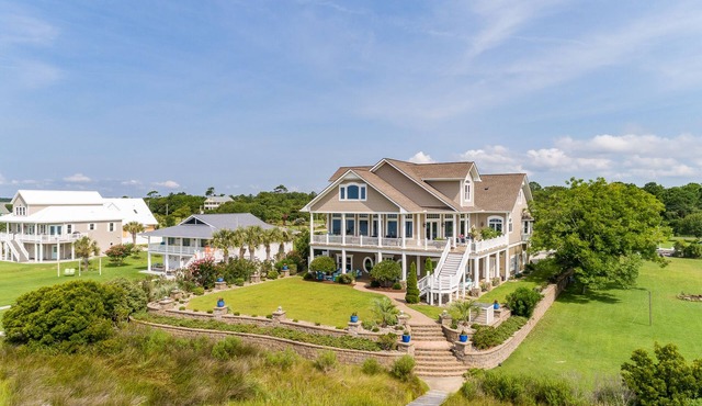 Oceanfront/Intercoastal Waterway