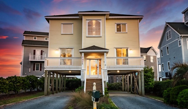 Oceanfront home w/Relaxing views! Pet Friendly