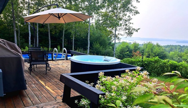 Oriole Ridge Cabin; king suite, hot tub, pool, BBQ