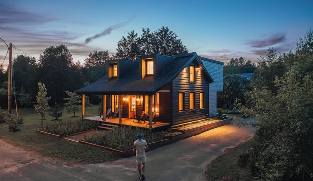 ōVive – Stunning River View, Design, Hot Tub & Tremblant