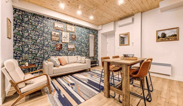Parliament Views | Historic Stone Apartment in Old Quebec