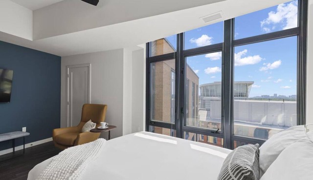 Perfect DC Getaway | Modern Haven w/Kitchen Near Historic Landmarks & Museums in Arlington