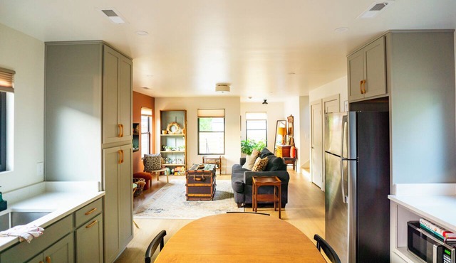 Pet-Friendly · No Fee · 3BR Sleeps 8 · Fenced Yard