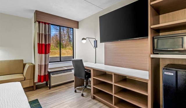 Pet-Friendly Unit w/Breakfast | Near Statesville Historic District - 2 miles