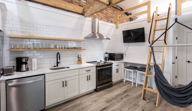Pipeline - Loft #9 - 8 min walk to the beach