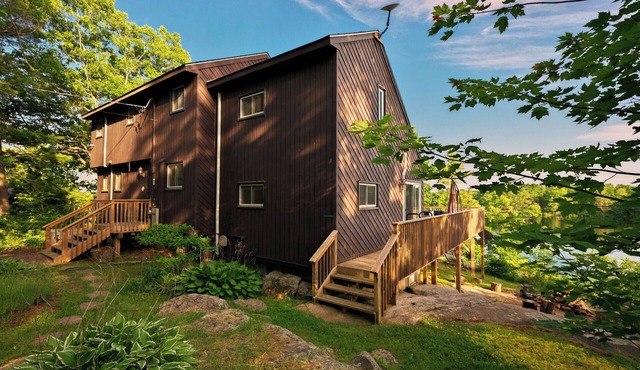 Port Severn Waterfront Getaway | Fire Pit, Games