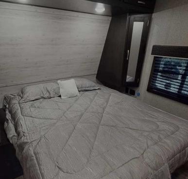 Prêt-à-camper derrière chez nous
