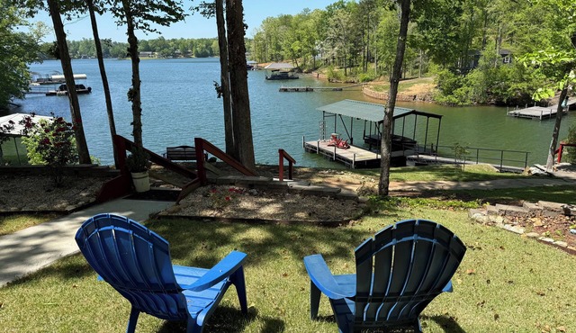 Private Cove Lake House: Family-Friendly, Kayaks, Dock & Firepits