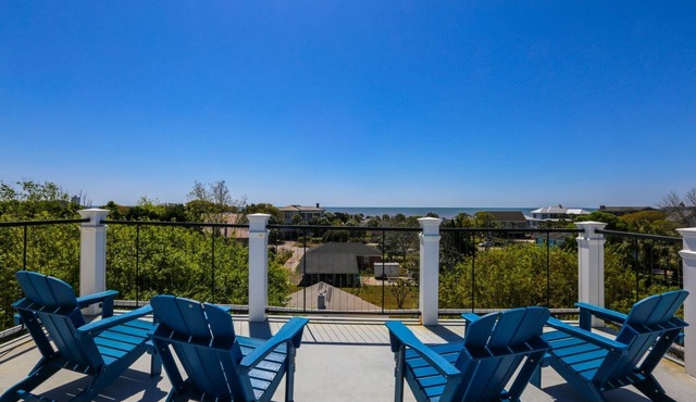 Private Pool & Hot Tub; Spacious Roof Deck w/Views of Ocean; 2 Master Suites; 1 Block to Beach!