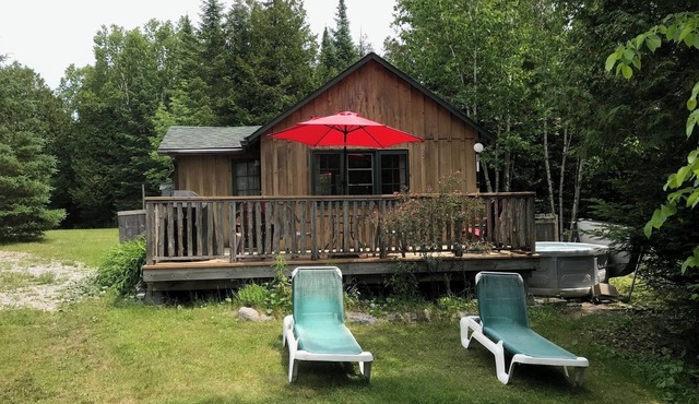 Puppy Love Cottage Retreat at the Lake Edge Cottages!