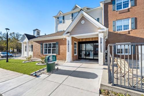 Quality Inn & Suites Columbia Harbison