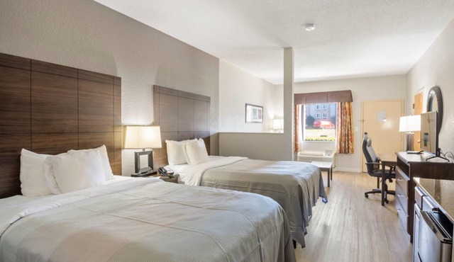 Quality Suites Hickory South