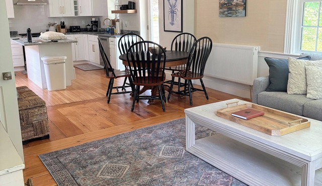 Quintessential Maine- Spacious Home, Close to Town, Vacationland all around you