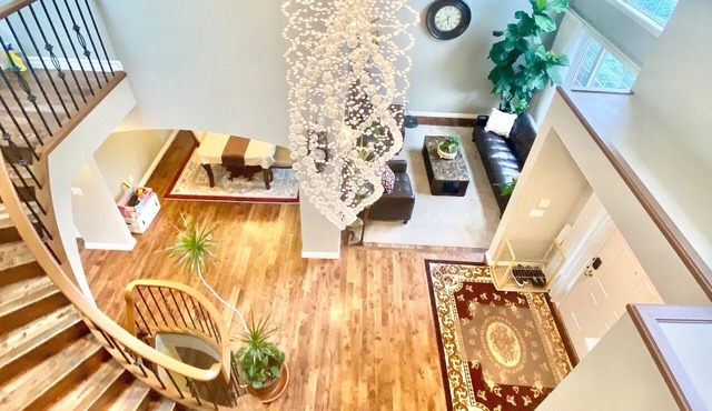 Ravine House, 4000sqf, View, AC,Sleep12+