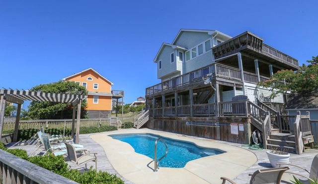 🐾 RAYS HIGH - 5 BR Oceanside home w/Private Pool & Dog Friendly