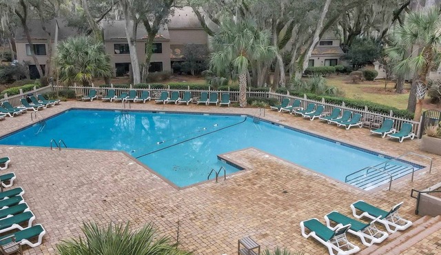 RELAX on #1 HARBOUR TOWN GOLF-NO STAIRS TO ENTER-BEACH GEAR-GAS GRILL-2K-1Q-1XLT