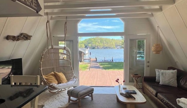 Relaxed Privacy: A-Frame on Lake Tillery, NC
