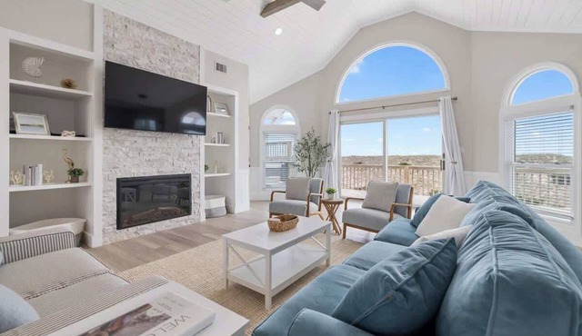 Relaxing Oceanfront Retreat | Pool with Optional Heater, Hot Tub + Sleeps 14