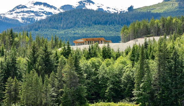 Remote Luxury Waterfront Mountain Estate