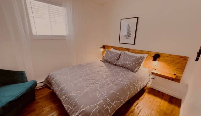 Rental of renovated cottages facing the lake with a magnificent terrace