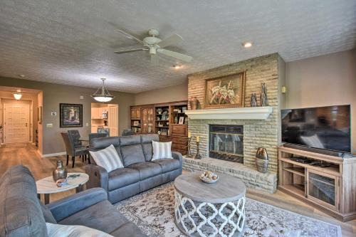 Resort-Style Condo w/Balcony on Lake Keowee