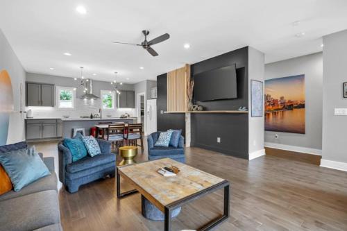 Rhythm and View - Broadway Groups Secure Garage