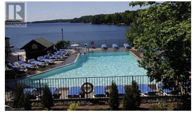 Rocky Crest Resort, Lake Joseph in Muskoka