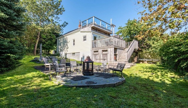 Rooftop Haven with Scenic Views in Halifax