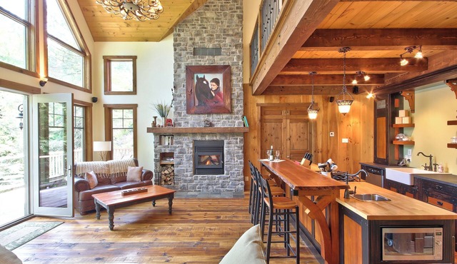 Rustic cottage Tremblant - La Maison Rouge