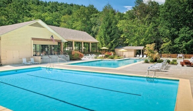 Sapphire Valley | Family Mountain Retreat | Pool + Hot Tub | 2BR