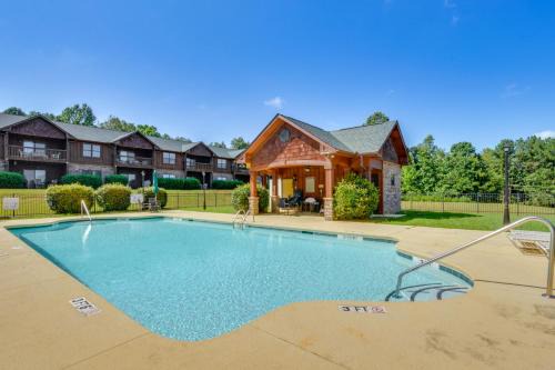 Scenic Outdoor Space: Lake Keowee Retreat!