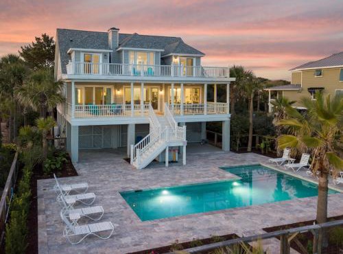 Seascapes 714 Ocean Blvd. Charming, Ocean Front, Private Pool