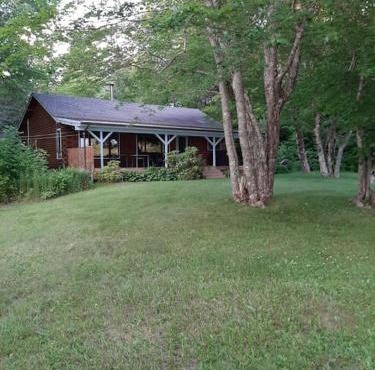 Sherbrooke Lake Cottage with Private Beach