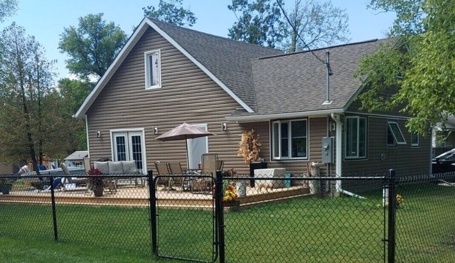 Short-Term Lake Getaway