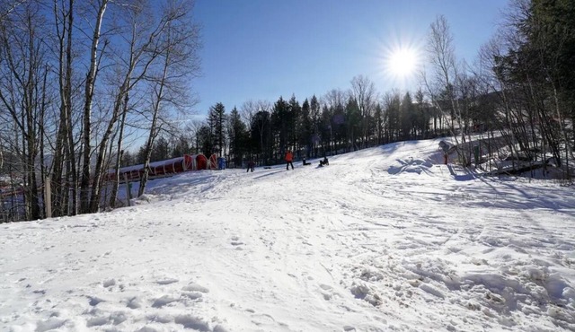 Ski-In/Out Condo with HotTub Sauna & Pool Sleeps 6