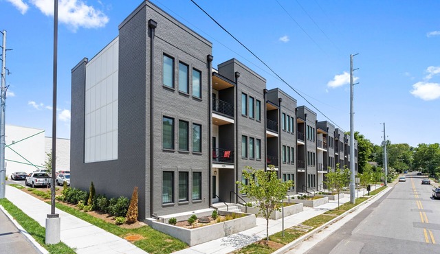 * SLEEPS 48* Keep the Secret - *4 Units * 16BR* 16BA * Amazing New townhomes*
