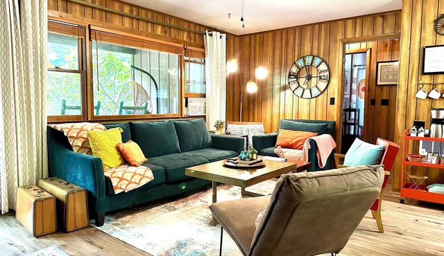 Smoky Mountain Creekside Retreat - Private Cabin with Backyard Stream