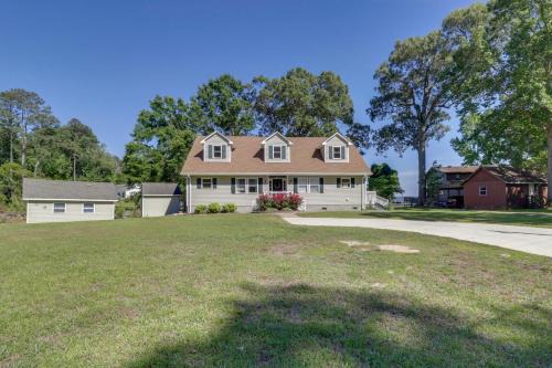 Soundfront Serenity! Cozy Hertford Home w/Views