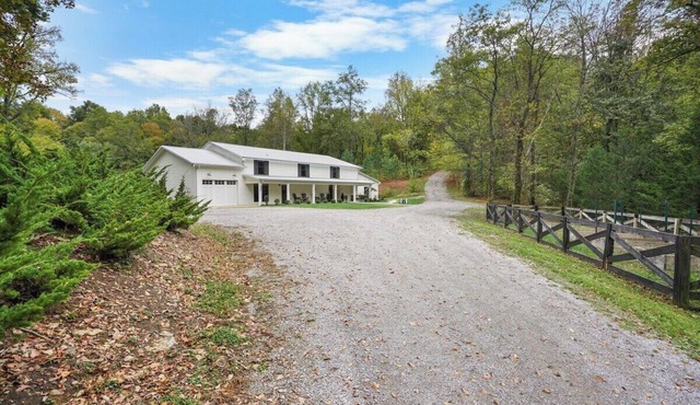 Southern Sanctuary 2A–Spacious Retreat–Sleeps 10