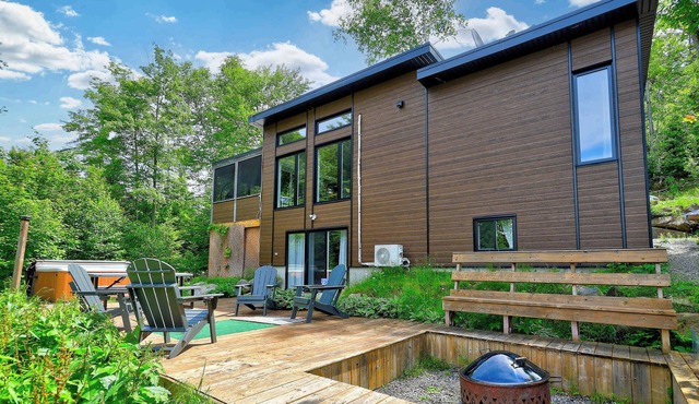 Spa & Lake Access | Cariboo