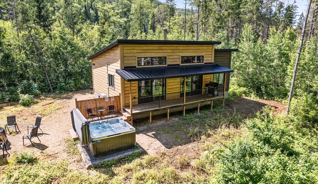 Spa, Nature & Riverside Escape | Ecureuil Roux