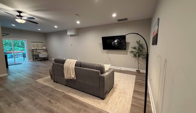 Spacious 1,600 Sq Ft Suite 30+ Day Stays